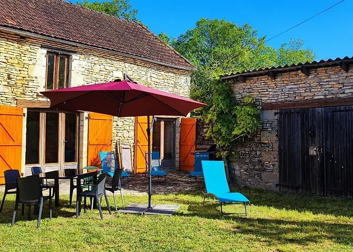 à La Campagne En Périgord Noir Casa de Férias La Cassagne